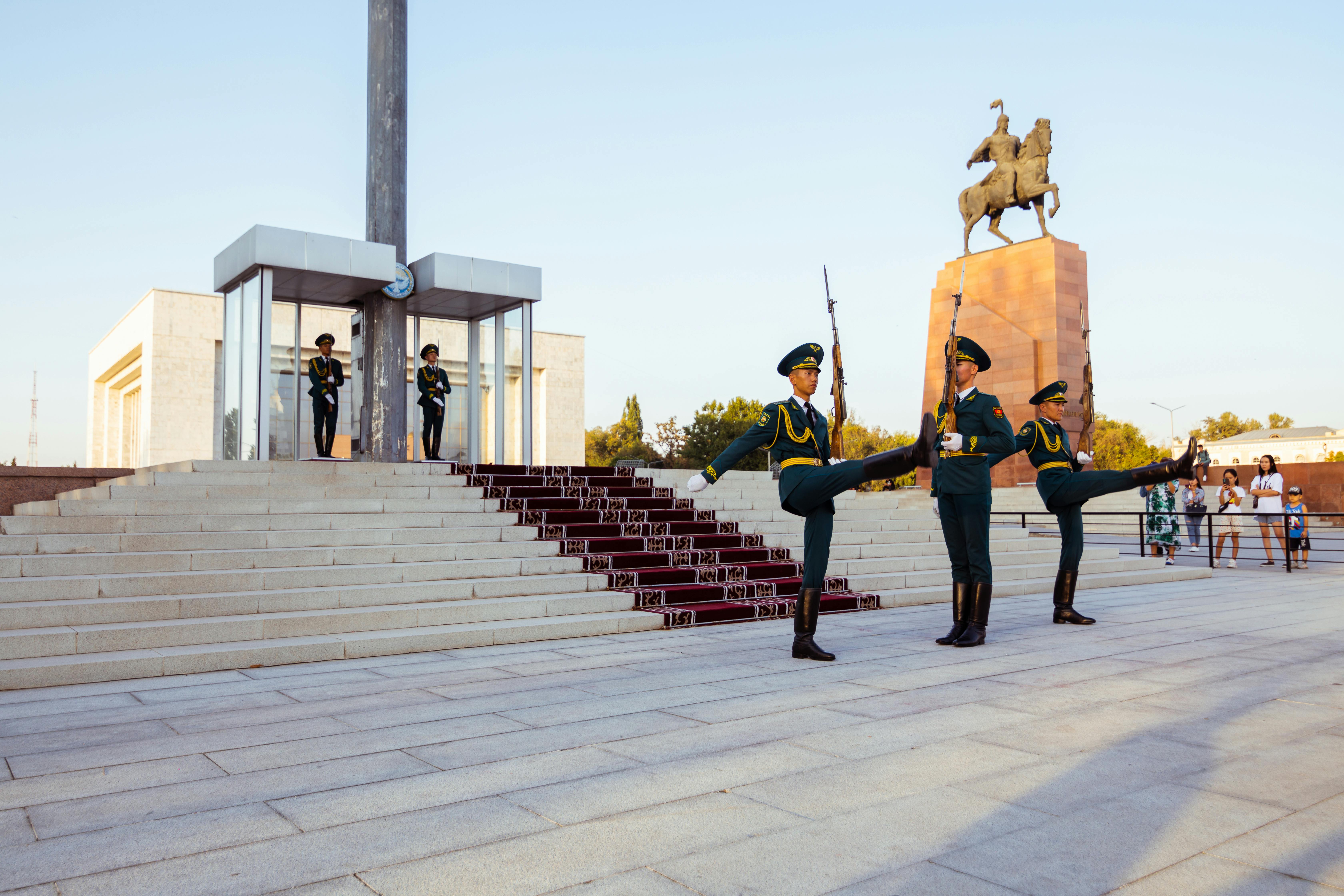 Сколько человек числятся жертвами политических репрессий?