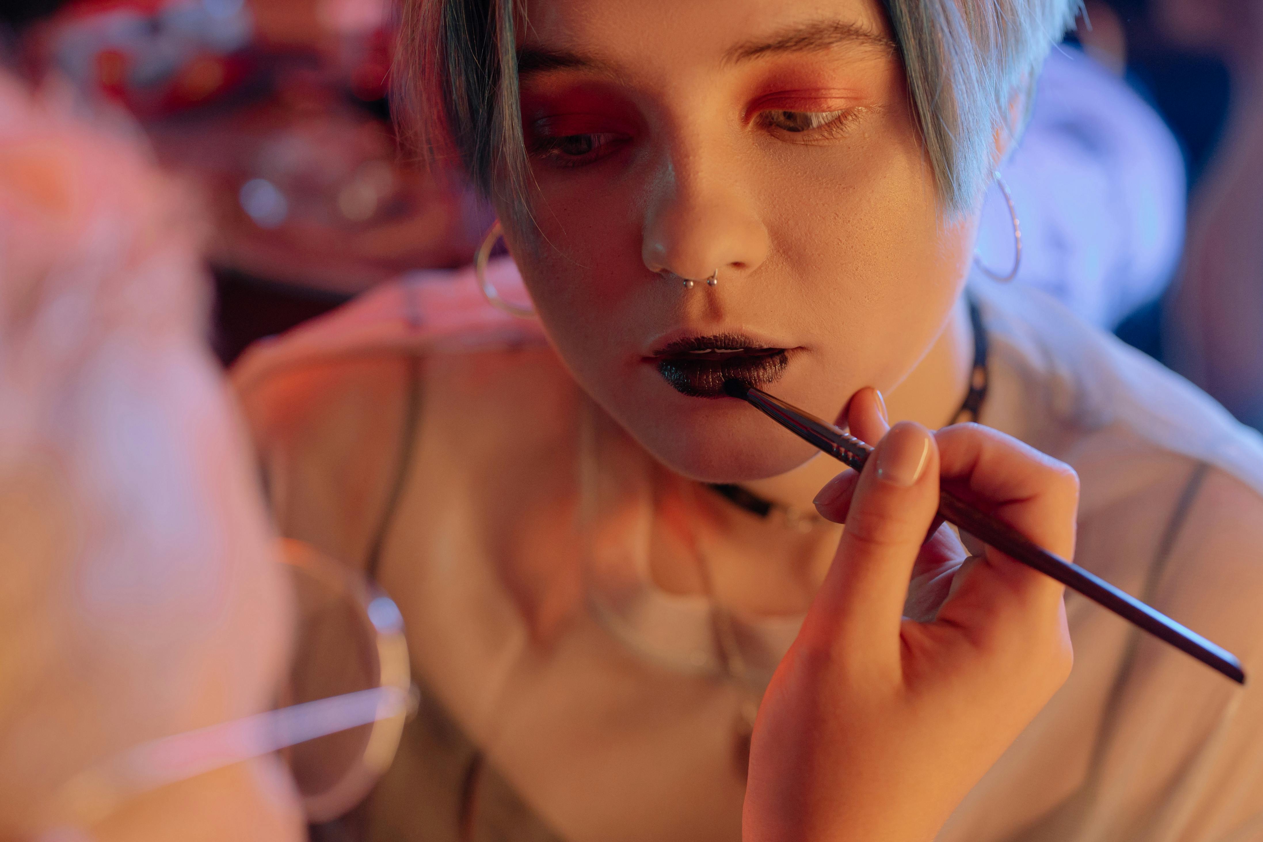 Какие серьги удлиняют шею?